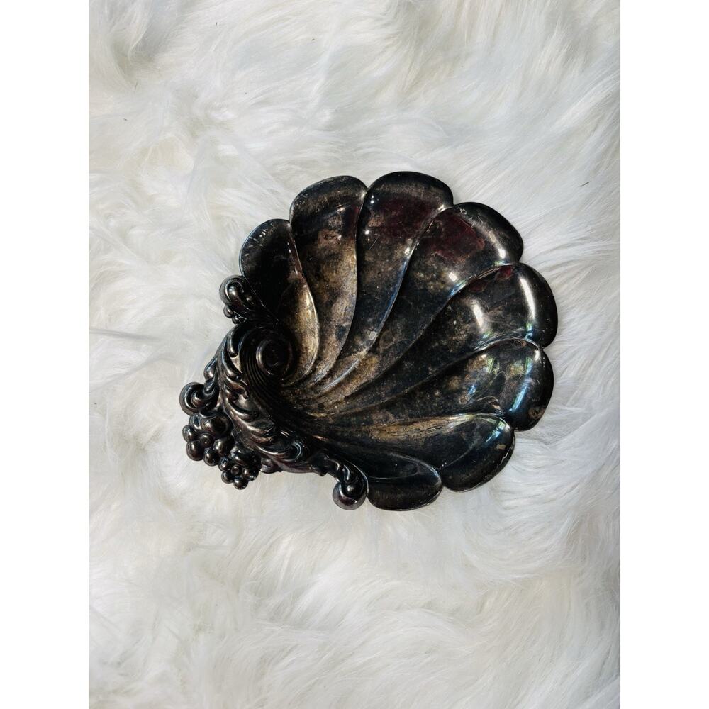 Vintage Lunt Silver Shell Footed Bowl/Plate / Jewelry Dish Victorian Style